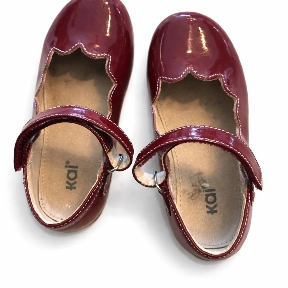 See‎ Kai Run Burgundy Patent Leather Mary Jane Shoes Girls Size 11